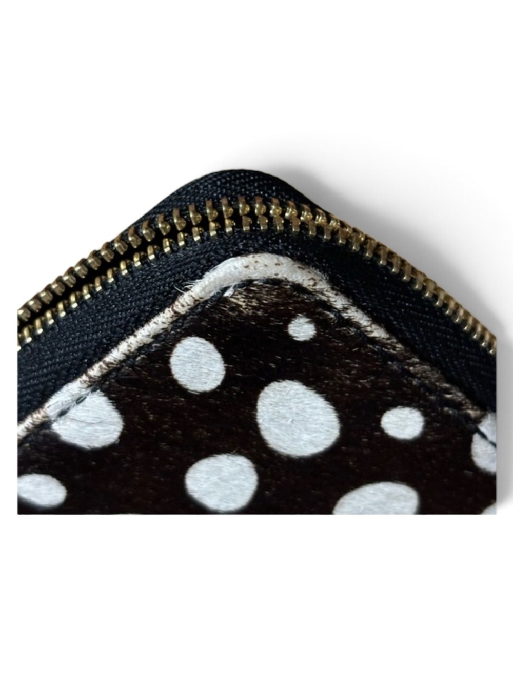 Henri Bendel Carlyle Mini Zip-Around Wallet. - Picture 5 of 9